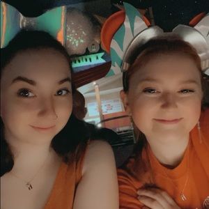 Meet your Posher, Alexia